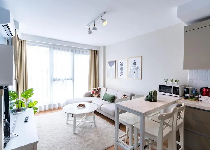 Modern Stylish 2Br Apt, Near Eyp Sultan Mosque