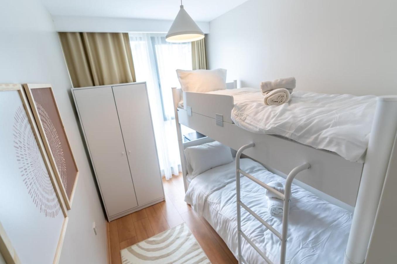 Modern Stylish 2br Apt, Near Eyp Sultan Mosque Daire